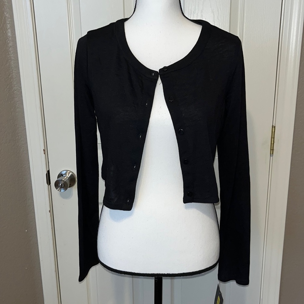 NWT Juniors Cropped long sleeve cardigan